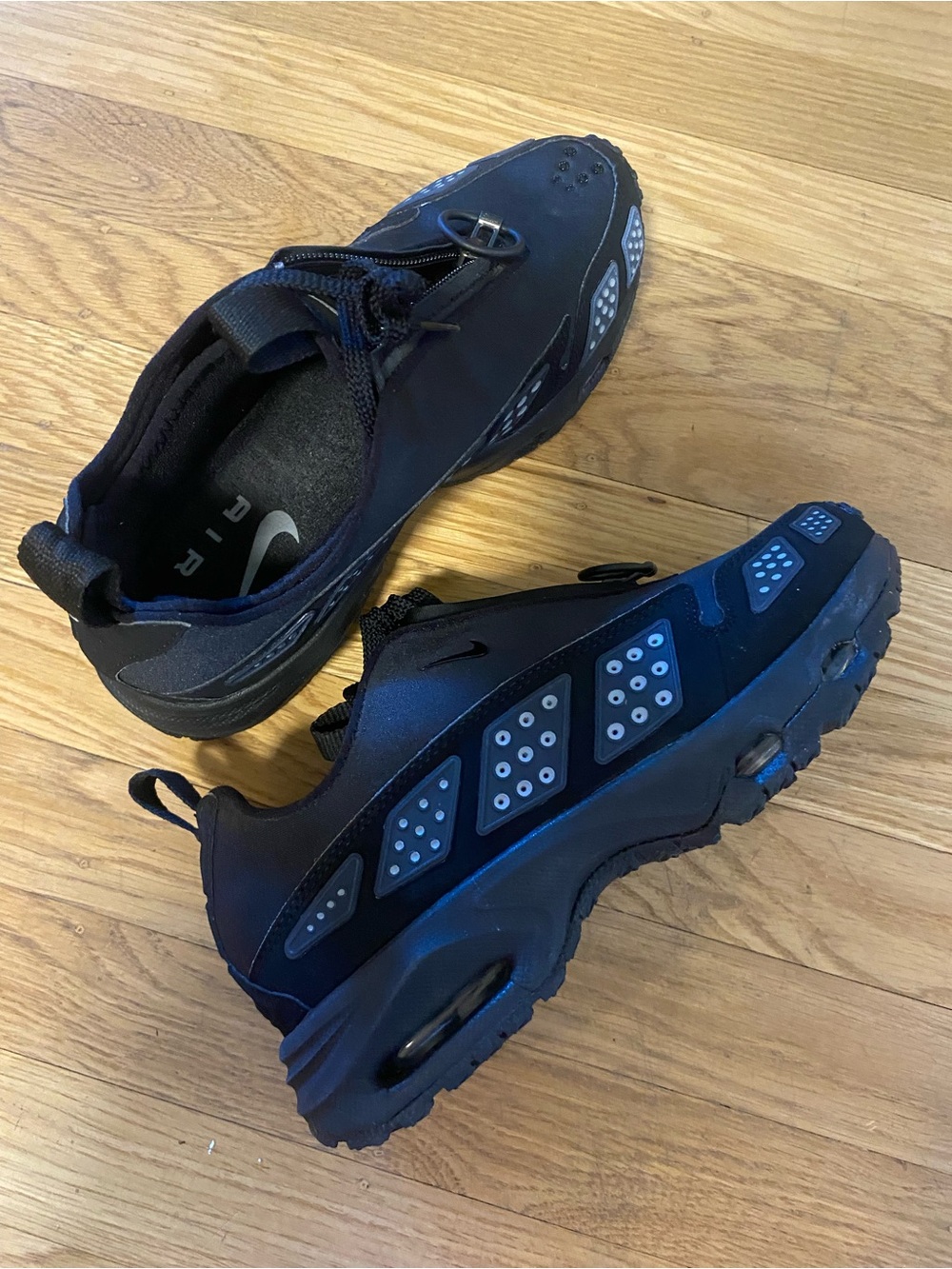 NEW Nike Air Max SNDR Black and Silver (Women's)
